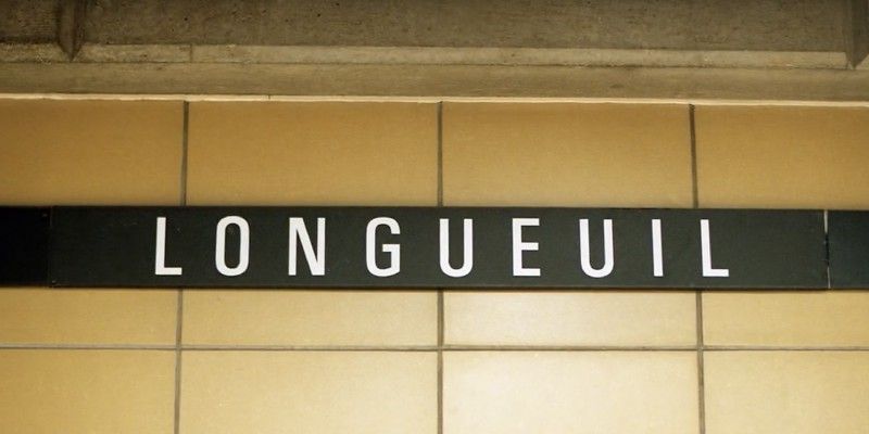 Монреаль, Канада типографика в метро