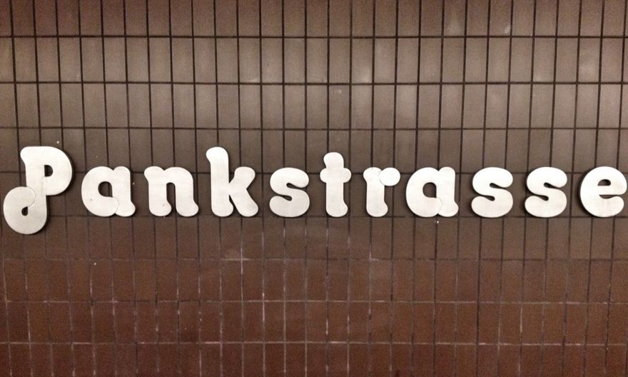 Берлин, Германия типографика в метро - 1